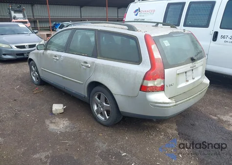 2005 Volvo V50 T5 z USA, uszkodzony, nr VIN YV1MJ682952070898